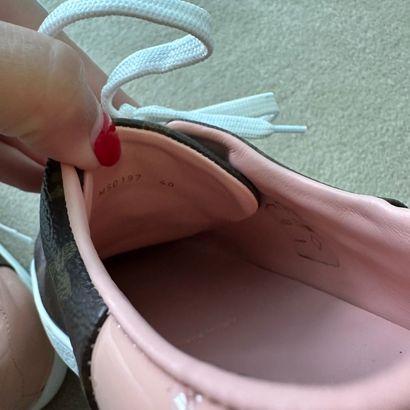 RARE Louis Vuitton pink & Monogram sneakers Pink size 40 worn twice Frontrow - Picture 4 of 8